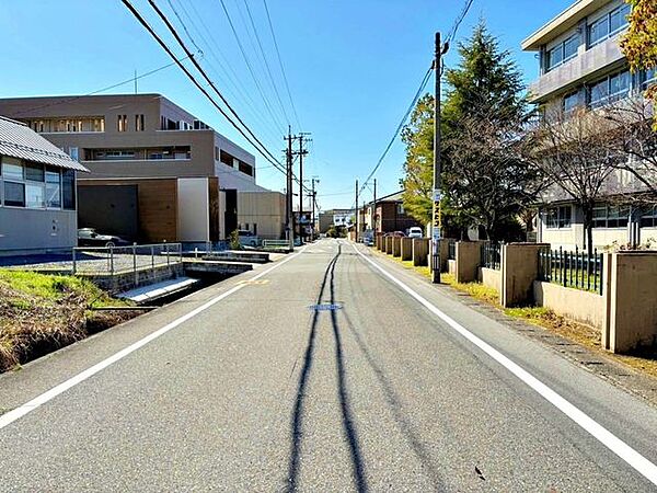 前面道路含む現地写真