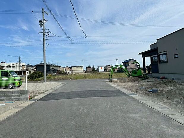 前面道路含む現地写真