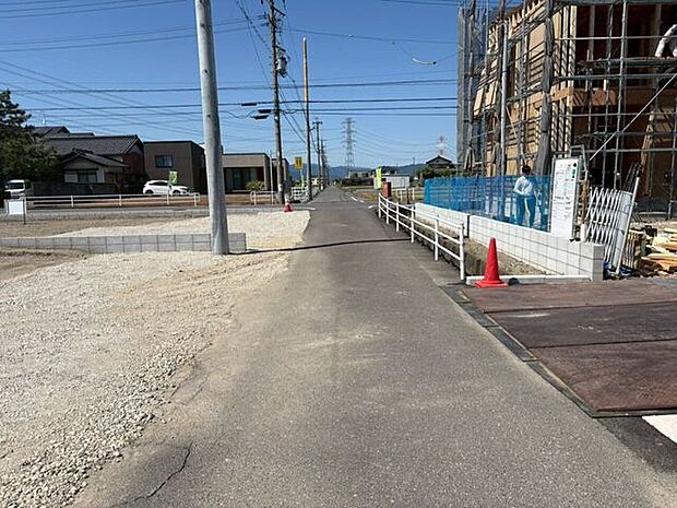 前面道路含む現地写真