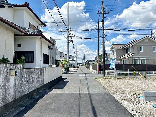 前面道路含む現地写真