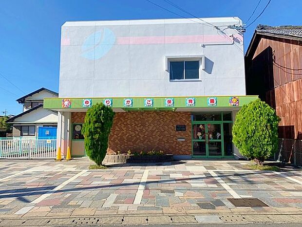 ゆりかご保育園ゆりかご保育園 700m