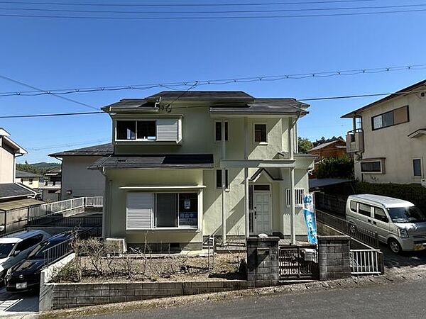 【リフォーム済】外観別角度の写真です。外壁、屋根塗装を行いました。