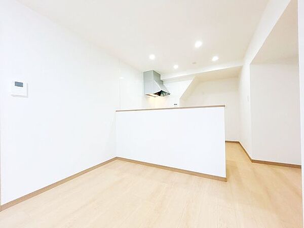 【リフォーム済】キッチン天井部分はダウンライトを新設しました。