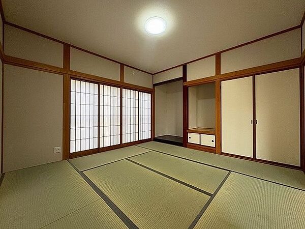 「和室」畳表替え、襖・障子張替え済み