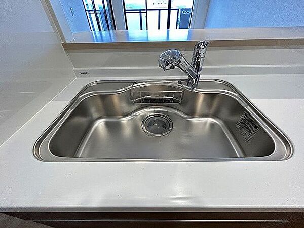 「キッチン」浄水器機能内蔵、シャワー、ホース付きの水栓