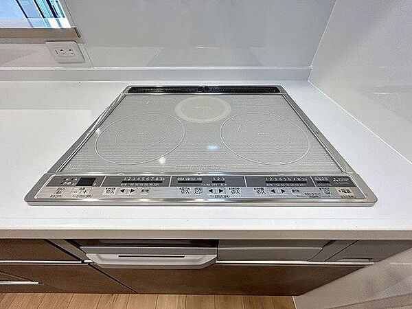 「キッチン」3口IH・電気コンロ、グリル付き