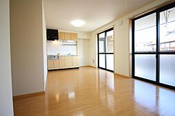 フィオレット 206 2階1LDKのリビング/ダイニング