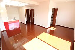 ヴェルテュー・デュ・シャトー B館 303 3階ワンルームのリビング/ダイニング