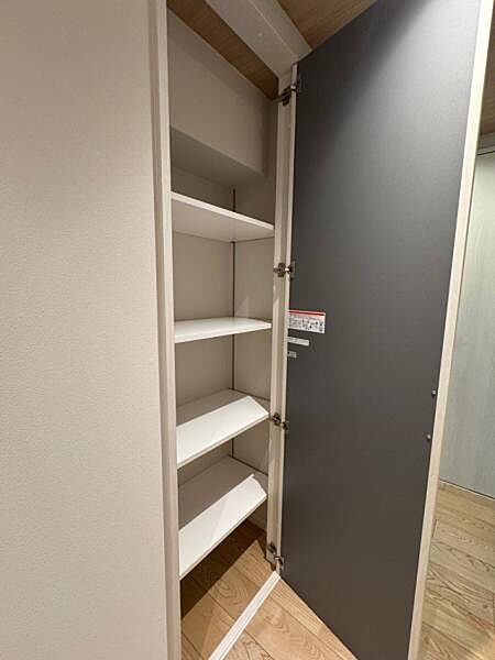 廊下部分の収納棚