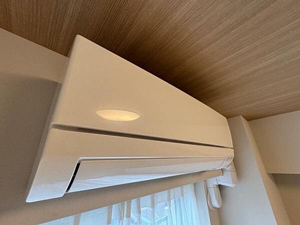 洋室に新規エアコン設置済み