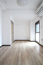 広島電鉄1系統 中電前駅 徒歩8分の賃貸マンション 5階1Kのリビング/ダイニング