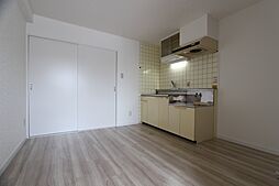 広島電鉄5系統 南区役所前駅 徒歩17分の賃貸マンション 4階1DKのリビング/ダイニング