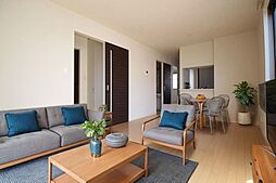 JR芸備線 戸坂駅 徒歩15分の賃貸アパート 1階2LDKのリビング/ダイニング