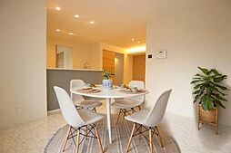 JR可部線 大町駅 徒歩5分の賃貸アパート 3階2LDKのリビング/ダイニング