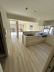 広島電鉄1系統 中電前駅 徒歩4分の賃貸マンション 4階2LDKのリビング/ダイニング