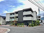 エストリア 3階 築8年1ヶ月の賃貸物件