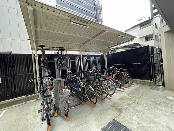 屋外駐輪場