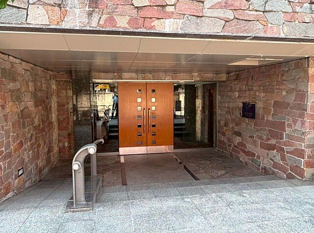 エントランス クレッセント新宿柏木 1階/-