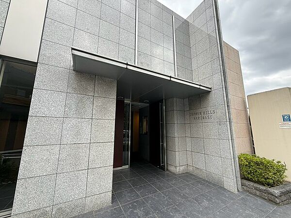 エントランスを拡大表示
