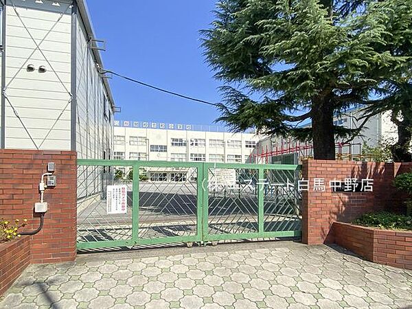 中野区立令和小学校（1010m）
