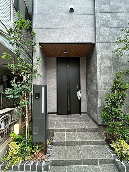 玄関を拡大表示