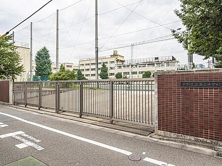 中野区立第二中学校(310m)