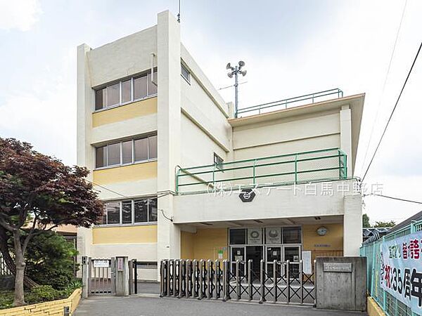 杉並区立杉並第二小学校（250m）