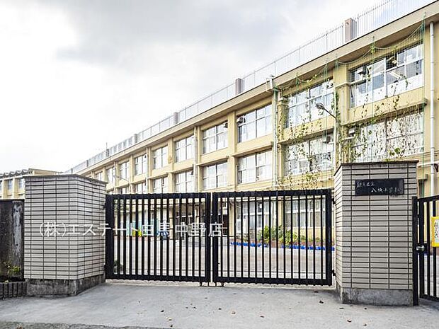 練馬区立八坂小学校（510m）