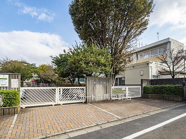 練馬区立北原小学校(520m)