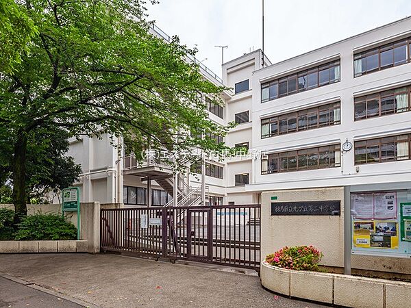 練馬区立光が丘第二中学校（470m）