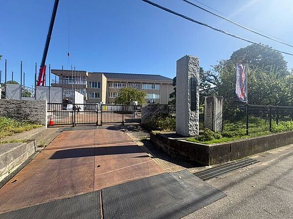 印西市立大森小学校　徒歩7分 560m