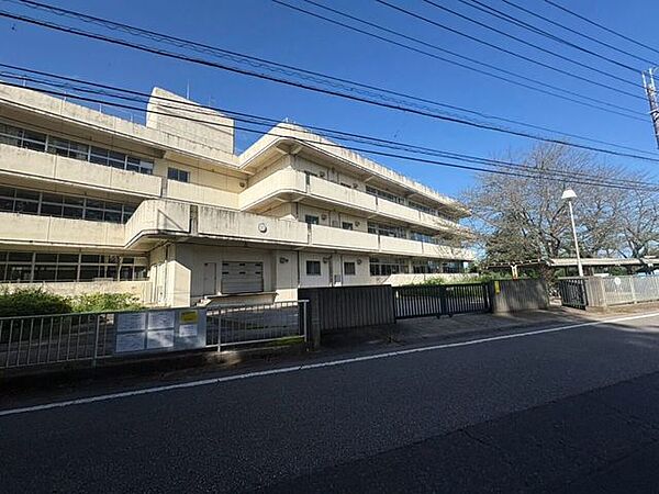 印西市立印西中学校　徒歩17分 1360m