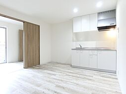 アート茨木 3階1LDKのリビング/ダイニング