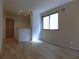 ユーカーサY 102 1階2LDKのリビング/ダイニング