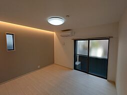 シューンハイム正雀 102 1階ワンルームのリビング/ダイニング