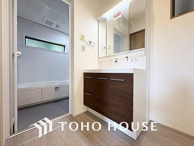 オシャレな洗面所は朝の身支度も楽しくなりますね