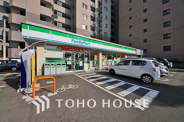 ファミリーマート スリーウェル 新横浜店　距離550ｍ