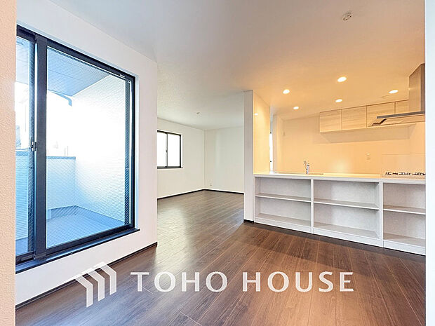 上質な時間を育む暮らしのメインステージ。寛ぎとコミュニケーションを育む居心地のよい場所