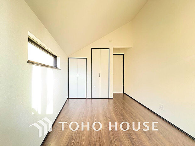家具の配置のし易い室内です。趣味の部屋としても充分な広さです