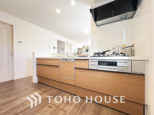 デザインと機能性を兼ね備えたシステムキッチン