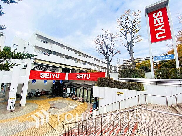 西友 新ゆりグリーンタウン店 距離550m