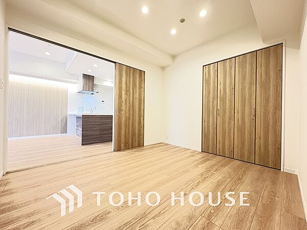 1日の疲れを癒し、心地よく寛げるようゆったりとした広さをしています