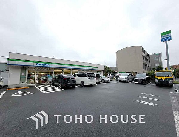 ファミリーマート 世田谷粕谷店　距離550ｍ