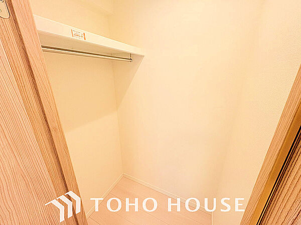 沢山のお洋服を綺麗に収納できる「ウォークインクローゼット」