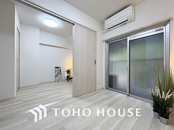 1日の疲れを癒し、心地よく寛げるようゆったりとした広さをしています