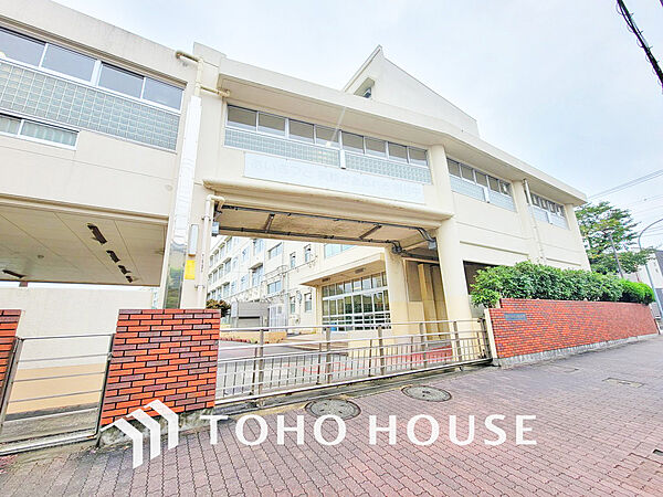 横浜市立岡村中学校　距離700m