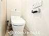 トイレ：トイレには快適な温水洗浄便座付