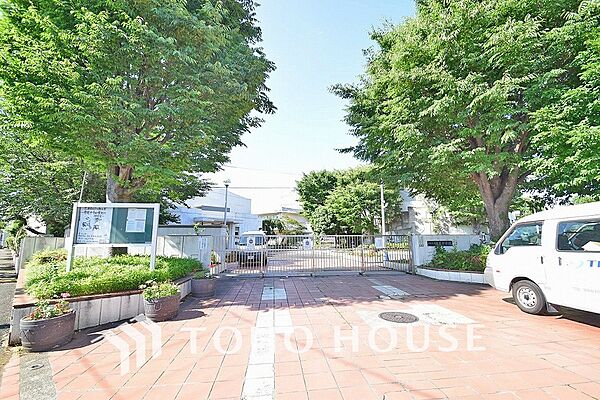 横浜市立末吉中学校　距離1300m