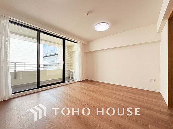 広がりのある住空間、家族が集まるリビング・ダイニング