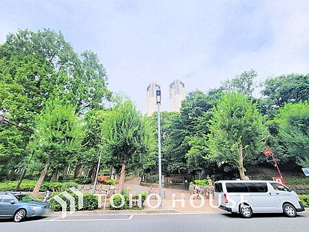 新宿中央公園 距離650m